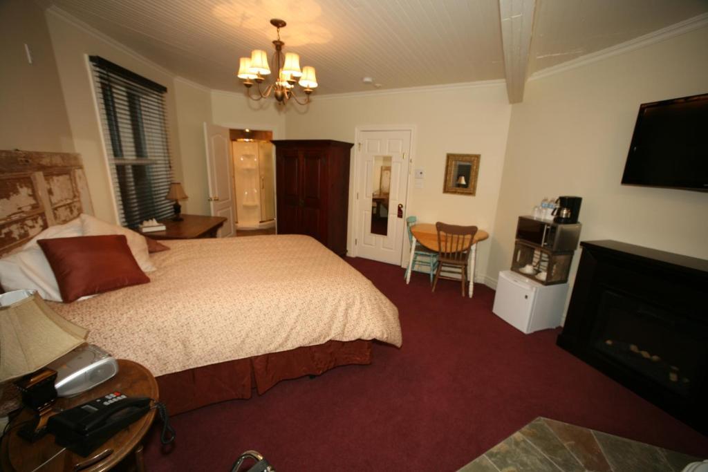 Auberge De La Tour Du Lac Sainte-Agathe-des-Monts Pokój zdjęcie