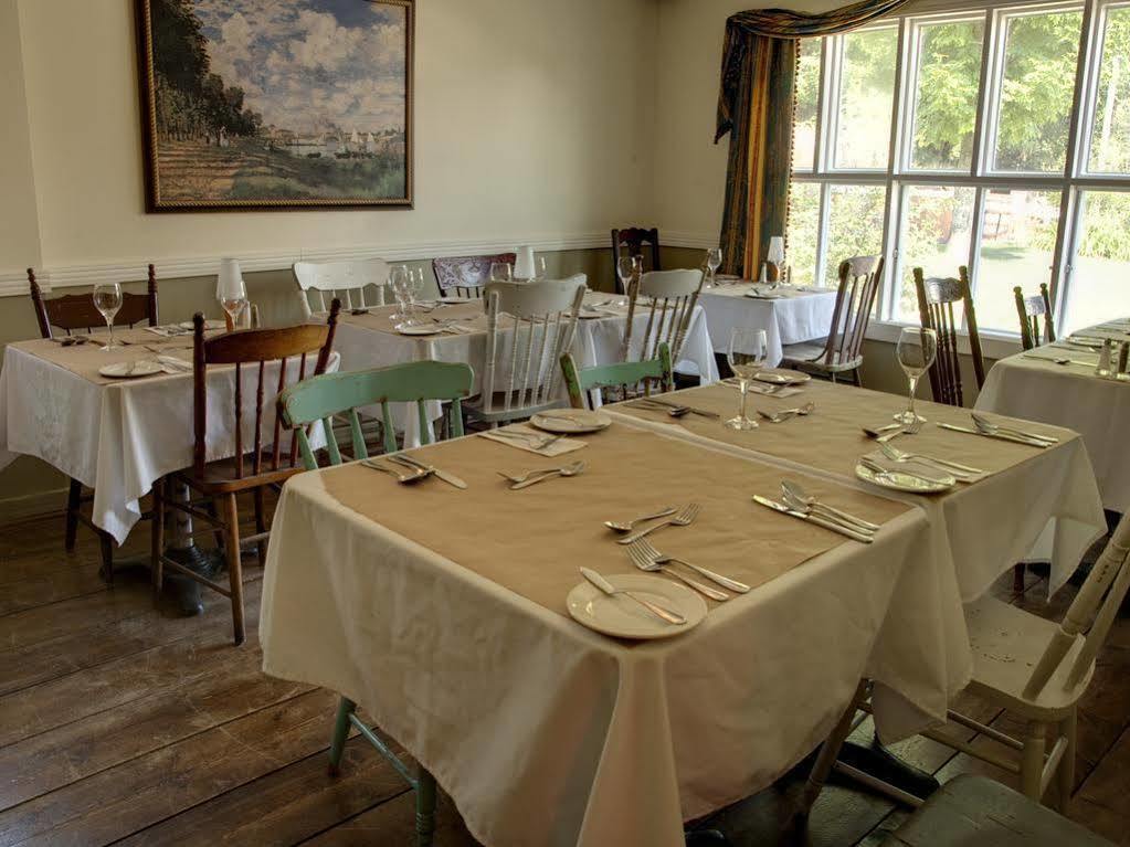 Auberge De La Tour Du Lac Sainte-Agathe-des-Monts Zewnętrze zdjęcie